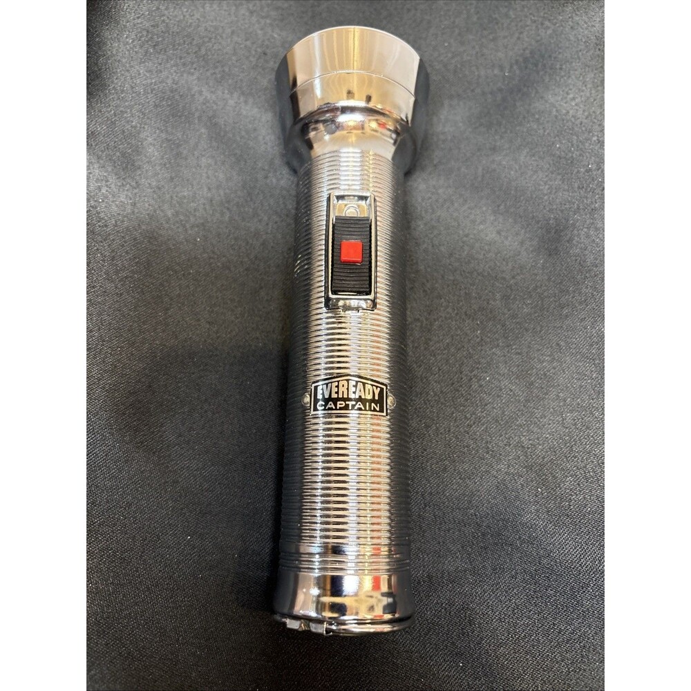 Vintage EVEREADY Flashlight Captain Chrome Red Button Ribbed Works Great Con.